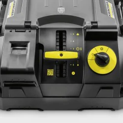 Zestaw Karcher KM 70/25 C BP 2SB + 2x Akumulator 7.5 Ah 36 V + Szybka ładowarka