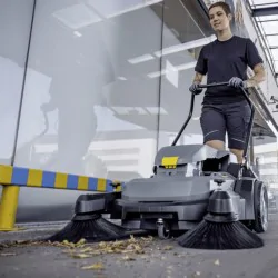 Zestaw Karcher KM 70/25 C BP 2SB + 2x Akumulator 7.5 Ah 36 V + Szybka ładowarka