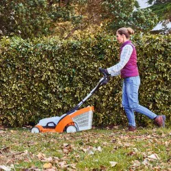 Stihl RMA 239 Kosiarka akumulatorowa w zestawie z akumulatorem i ładowarką (0.90 kW, 37 cm, 40 l) - 63200111471