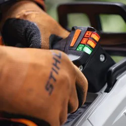 Stihl MSA 220 TC-O Pilarka akumulatorowa (1.70 kW, 35 cm, 3/8" P) - MA012000051