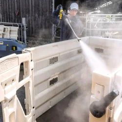 Zestaw Karcher HDS 10/21-4 M + Lanca pianowa + Piana alkaliczna RM 838