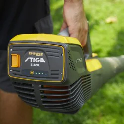 Stiga BL 500e Dmuchawa do liści akumulatorowa (0.65 kW, 55 m/s, 48 V) - 278500008/ST3 Stiga BL 500e Dmuchawa do liści akumulatorowa (0.65 kW, 55 m/s, 48 V) - 278500008/ST3