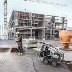 Karcher HD 9/100-4 Cage Adv Profesjonalna myjka ultrawysokociśnieniowa (1000 bar, 900 l/h) - 1.812-002.0