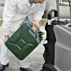 Karcher HDS 5/15 UX Profesjonalna myjka z podgrzewaniem wody (150 bar, 450 l/h, 80°C) - 1.064-913.0