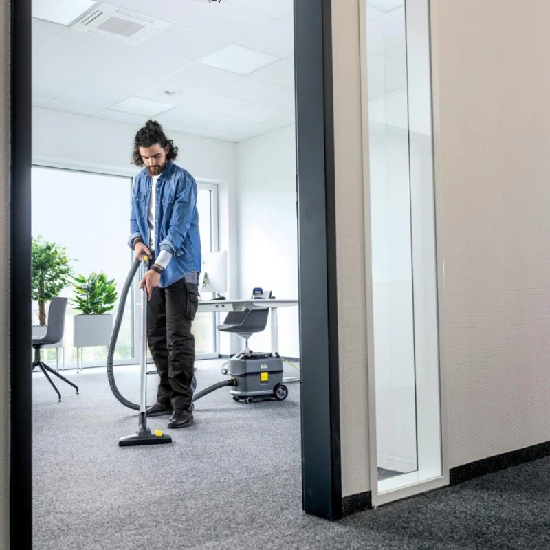 Karcher T 10/1 Profesjonalny odkurzacz do pracy na sucho (585 W, 10 l) - 1.527-300.0