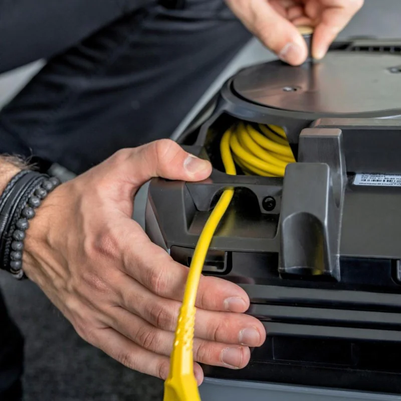 Karcher T 10/1 Profesjonalny odkurzacz do pracy na sucho (585 W, 10 l) - 1.527-300.0