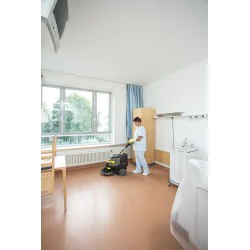 Karcher BD 38/12 C Bp Pack Facelift Szorowarka w zestawie z akumulatorem Li-Ion i prostownikiem - 1.783-473.0