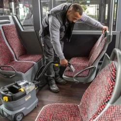 Karcher Puzzi 8/1 Re!Plast Go!Further Odkurzacz piorący (1200 W, 18 m²/h, 270 mbar, 8 l) - 1.100-249.0