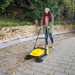 Karcher S 4 Twin 2in1 Zamiatarka ręczna do kostki, piasku, liści (2400 m²/h, 680 mm, 20 l) - 1.766-365.0