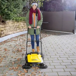 Karcher S 4 Twin 2in1 Zamiatarka ręczna do kostki, piasku, liści (2400 m²/h, 680 mm, 20 l) - 1.766-365.0