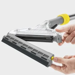Karcher Puzzi 30/4 E Odkurzacz piorący z podgrzewaniem wody (1200 W, 75 m²/h, 254 mbar, 30 l) - 1.101-122.0