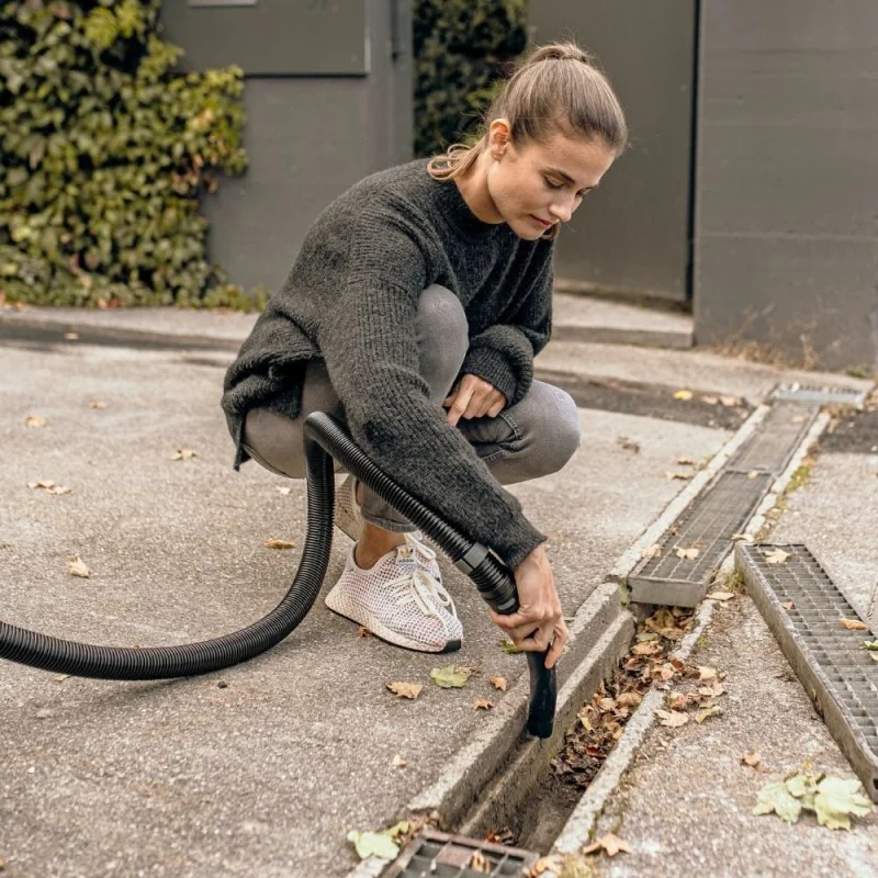 Zestaw Karcher WD 4 V-20/5/22 + Akcesoria do odkurzania samochodów