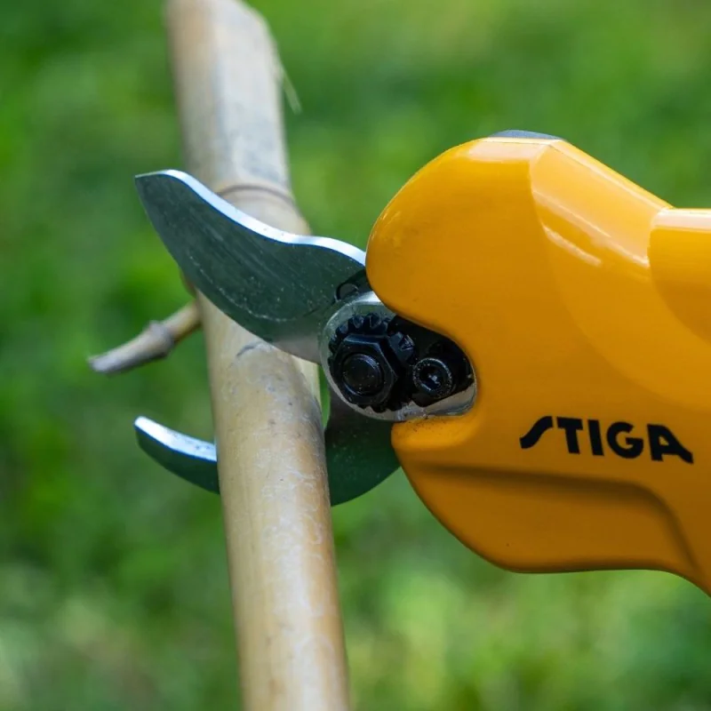 STIGA SP 100e Zestaw: Sekator + Pilarka + Akumulator + Ładowarka (20 V) 257122001/ST1