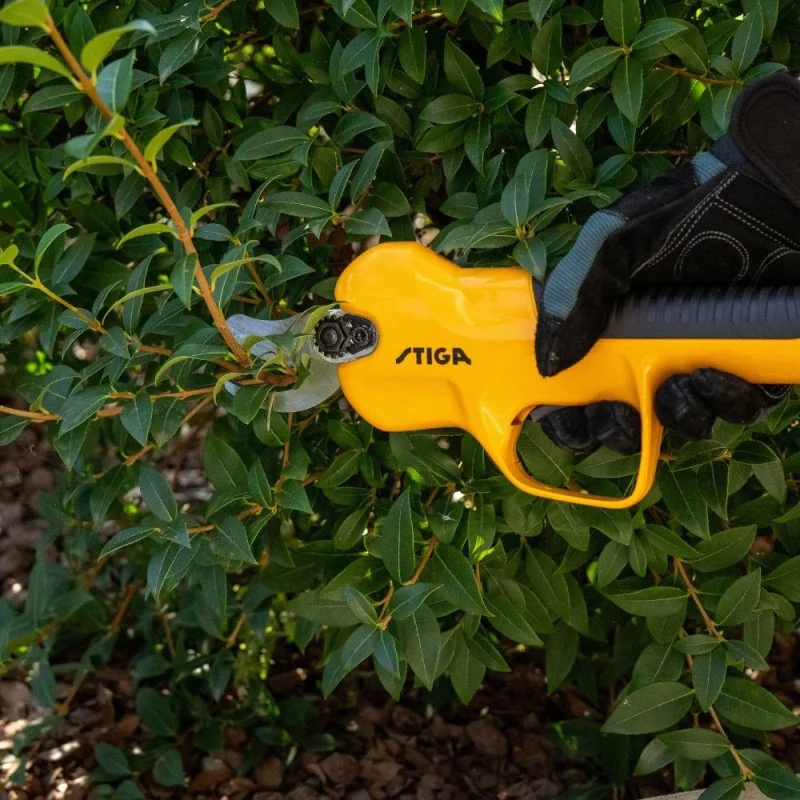 STIGA SP 100e Zestaw: Sekator + Pilarka + Akumulator + Ładowarka (20 V) 257122001/ST1