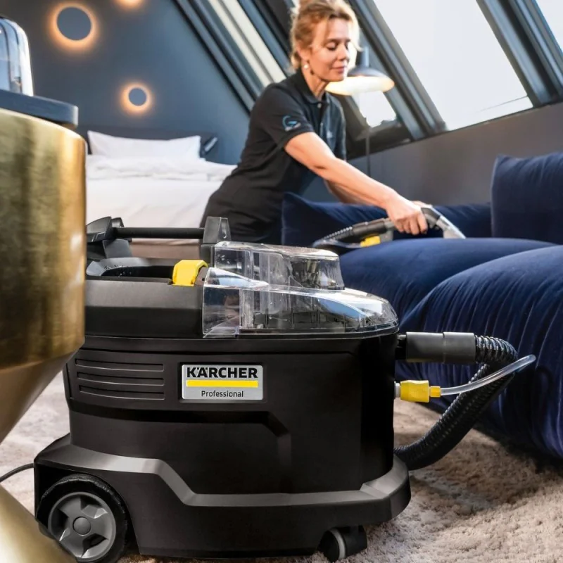 Zestaw Karcher Puzzi 8/1 Re!Plast + Środek czyszczący RM 770 - 1 litr Zestaw Karcher Puzzi 8/1 Re!Plast + Środek czyszczący RM 770 - 1 litr