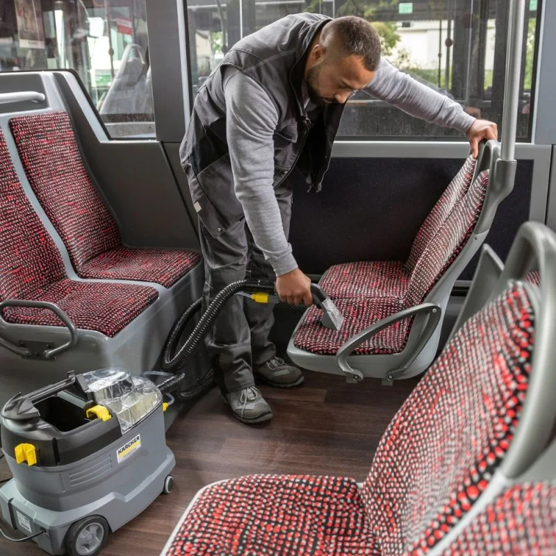 Zestaw Karcher Puzzi 8/1 Re!Plast + Dysza podłogowa