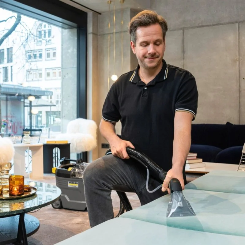 Zestaw Karcher Puzzi 8/1 Re!Plast + Proszek RM 760 iCapsol - 10 kg