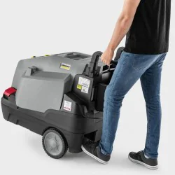 Zestaw Karcher HDS 8/18-4 CXA + Lanca pianowa + Piana alkaliczna RM 838