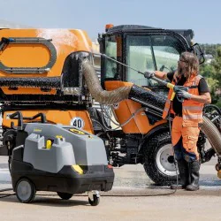 Zestaw Karcher HDS 8/18-4 CXA + Lanca pianowa + Piana alkaliczna RM 838