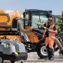 Karcher HDS 9/17-4 C Profesjonalna myjka z podgrzewaniem wody (170 bar, 900 l/h, 155°C) - 1.174-922.0