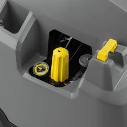 Karcher HDS 9/17-4 C Profesjonalna myjka z podgrzewaniem wody (170 bar, 900 l/h, 155°C) - 1.174-922.0