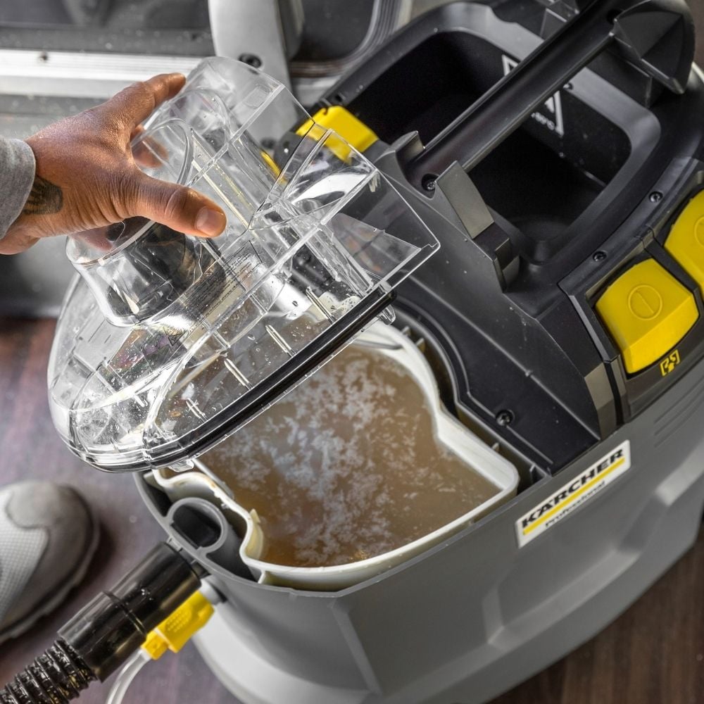 Odkurzacz ekstrakcyjny Karcher Puzzi 8/1 Go!Further 1.100-249.0 - zbiornik 2 w 1 i zestaw startowy RM 764N OA