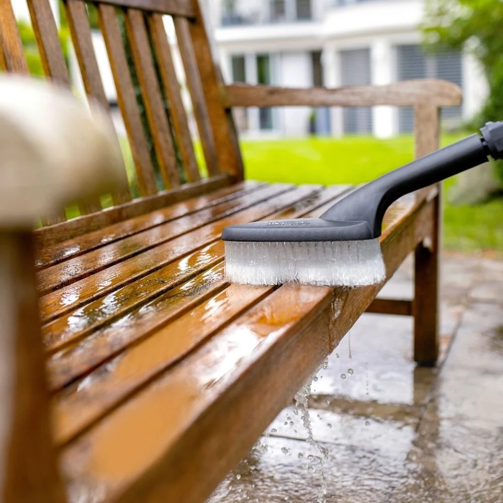Mycie ogrodzenia myjką Karcher K 5 Comfort Premium Garden