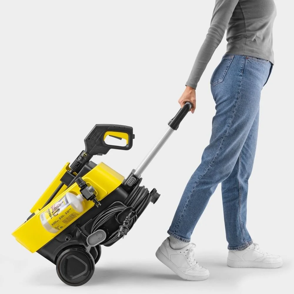 Rozmieszczenie przyłączy w koncepcji Sunny Side w myjce Karcher K 5 Comfort Premium Garden