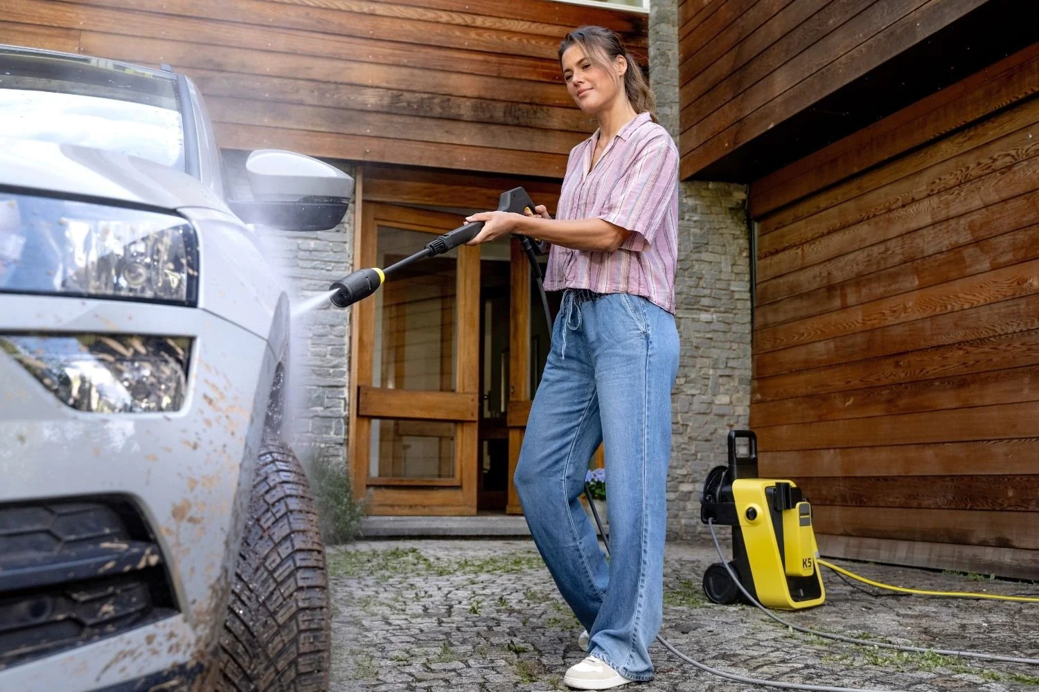 Przekrój konstrukcji myjki Karcher K 5 Comfort Premium Garden z silnikiem chłodzonym wodą