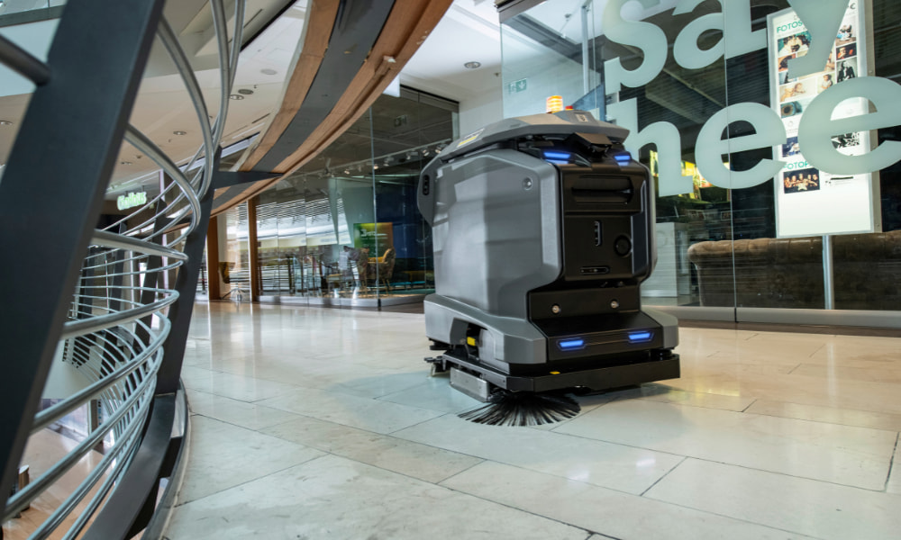 Przemysłowy robot sprzątający KIRA B 50 1.533-002.0