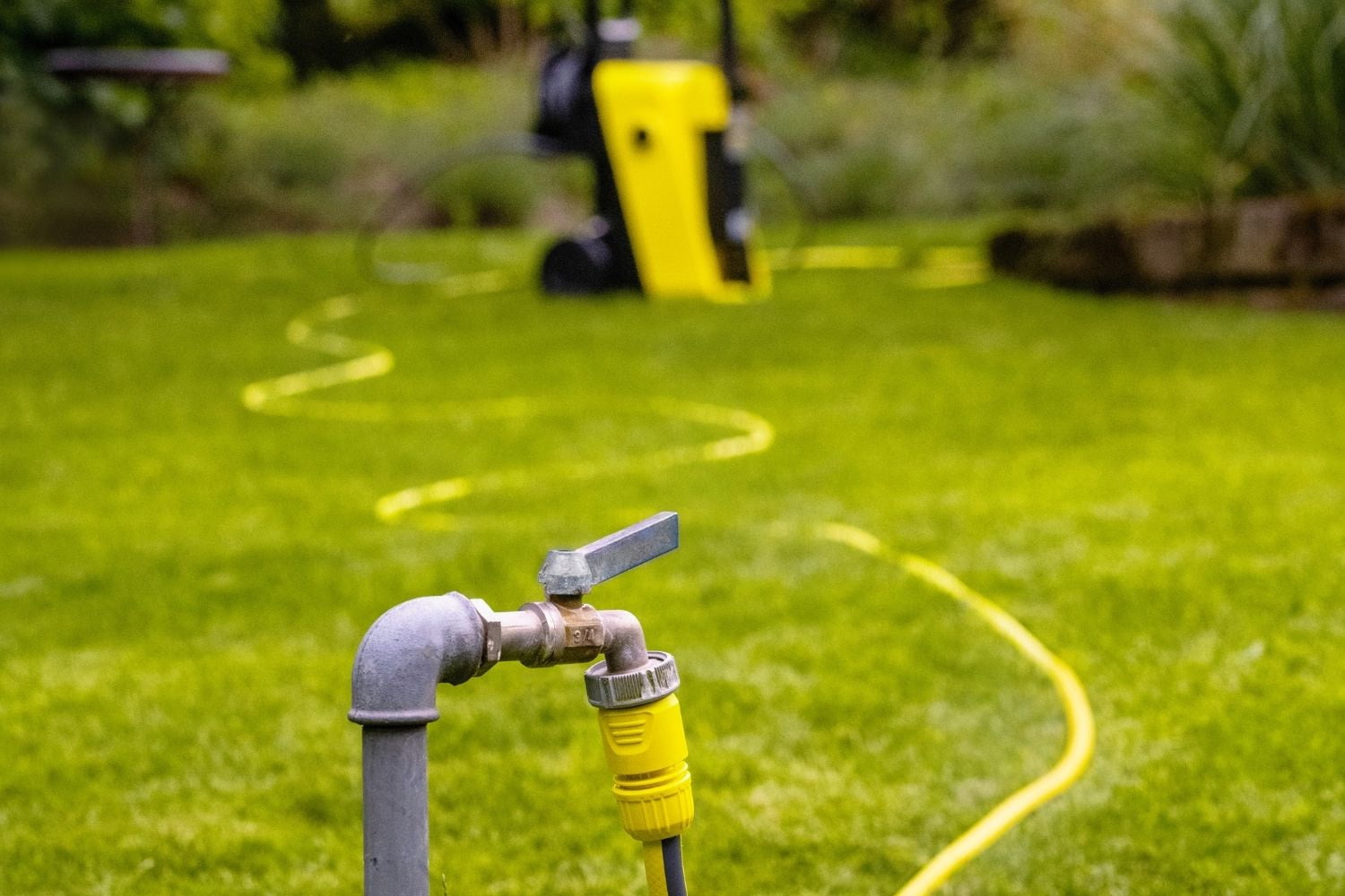 Trójwarstwowy wąż ogrodowy Karcher PrimoFlex 10 m z oplotem odpornym na ciśnienie
