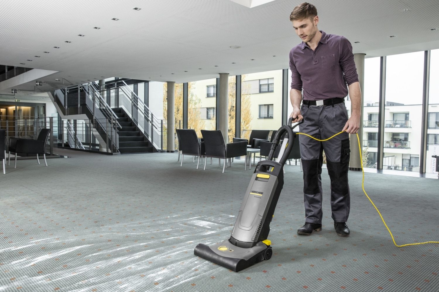 Oryginalna twarda szczotka walcowa Karcher 356 mm do wymiany wałka w odkurzaczu szczotkowym CV 38/2