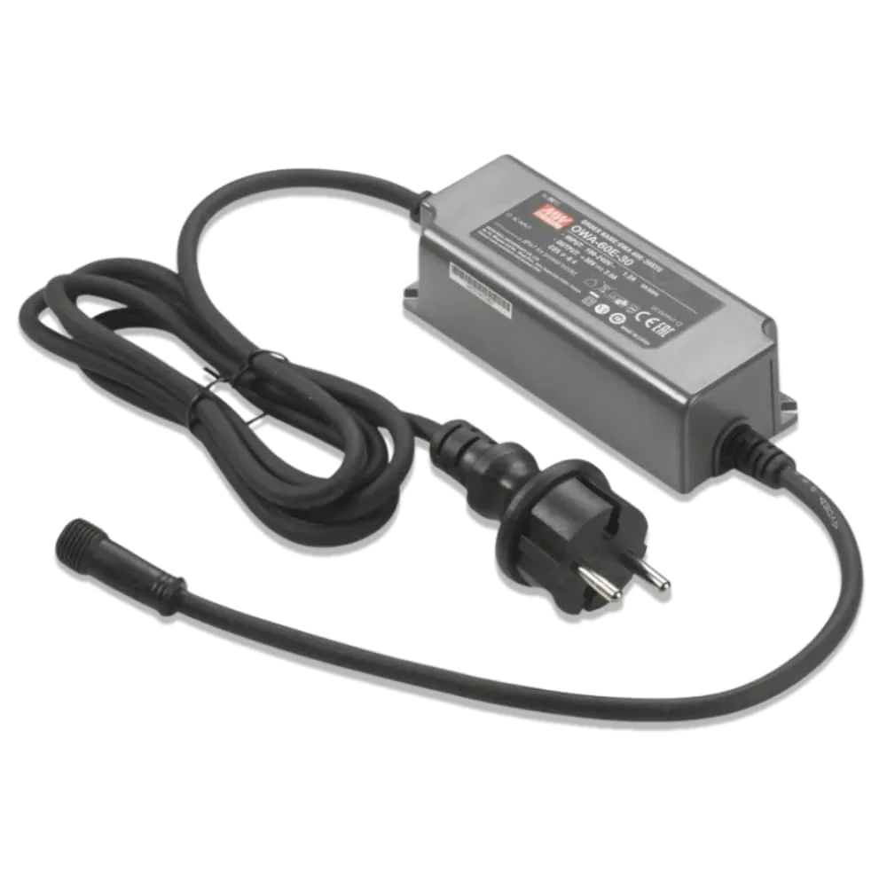 Zasilacz ze złączem Schuko (Typ F) do zasilania stacji ładującej robota.