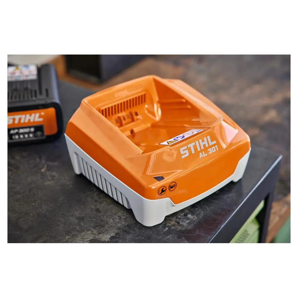 Szybka ładowarka Stihl AL 301