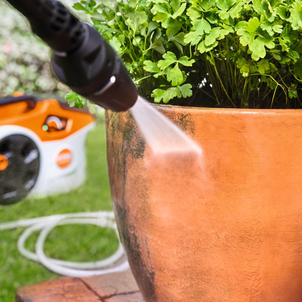 Myjka ciśnieniowa akumulatorowa Stihl REA 60 PLUS RA010117601 - 130 bar, 270 l/h