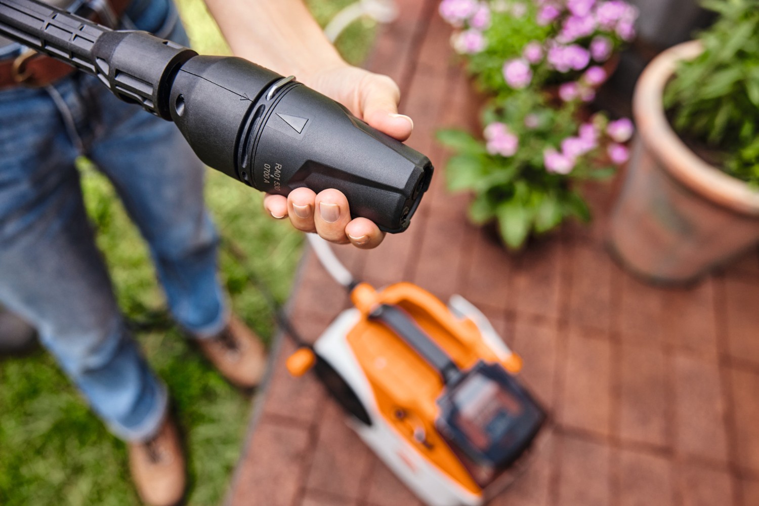 Myjka ciśnieniowa akumulatorowa Stihl REA 60 PLUS RA010117601 - 130 bar, 270 l/h