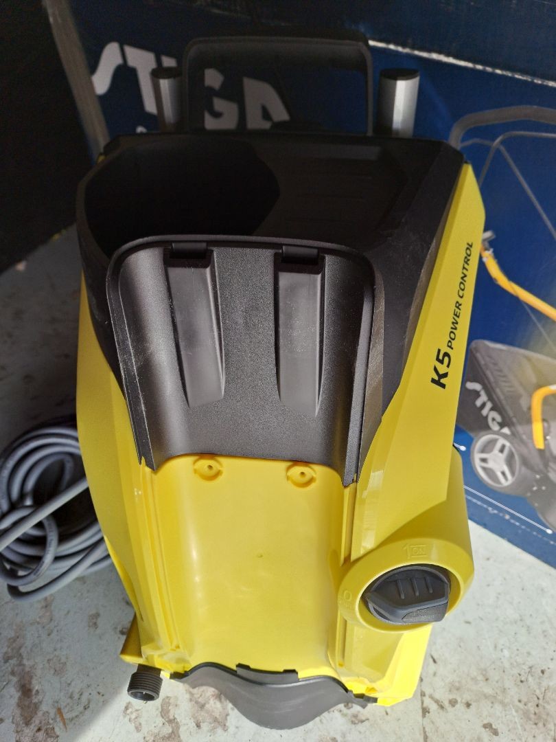 Myjka Kärcher K 5 Power Control Flex Car & Home 1.324-707.0 z wyposażeniem Car & Home.