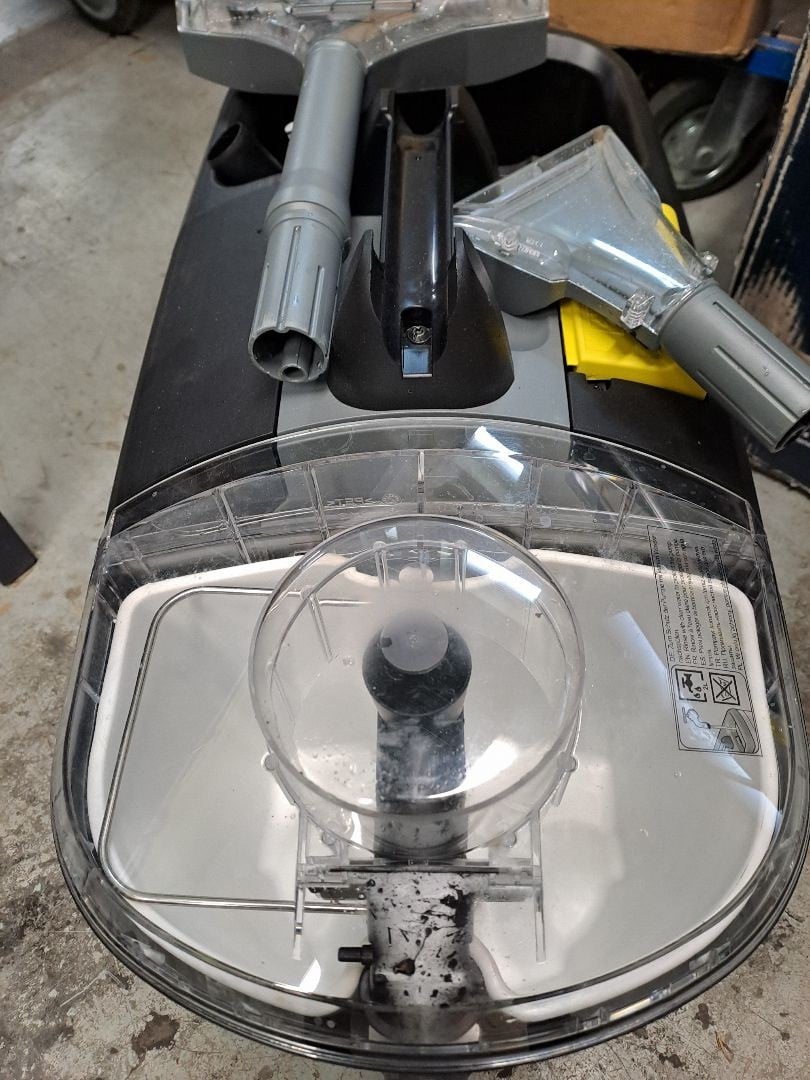 Odkurzacz Piorący KARCHER PUZZI 10/1 1.100-130.0 - OUTLET