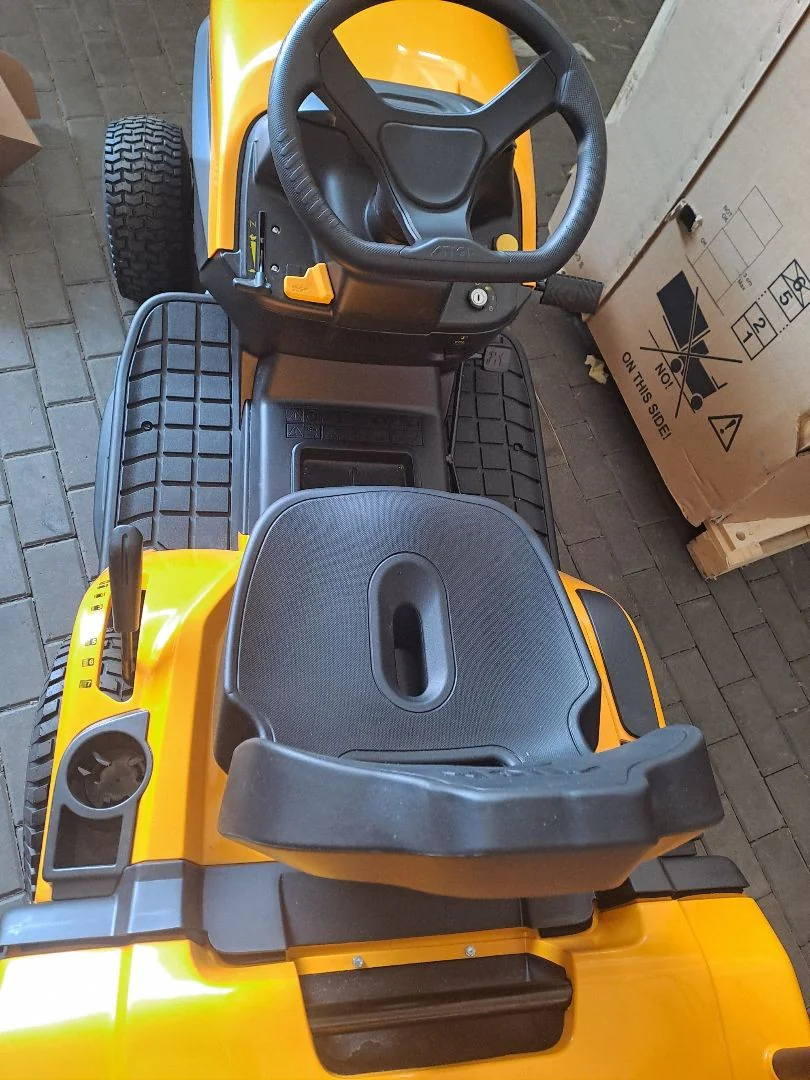Traktor ogrodowy spalinowy Stiga Estate 384 2T2100481/ST1 - OUTLET