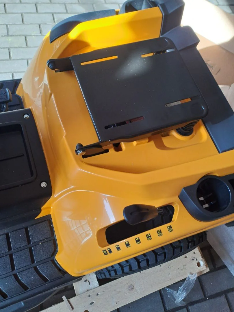 Traktor ogrodowy spalinowy Stiga Estate 384 2T2100481/ST1 - OUTLET