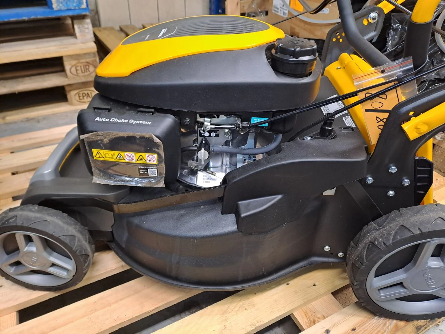 STIGA Combi 50 SQ H 294502838/ST1 - OUTLET - Kosiarka spalinowa z napędem, silnikiem Honda 167 cm3 i systemem koszenia 4 w 1