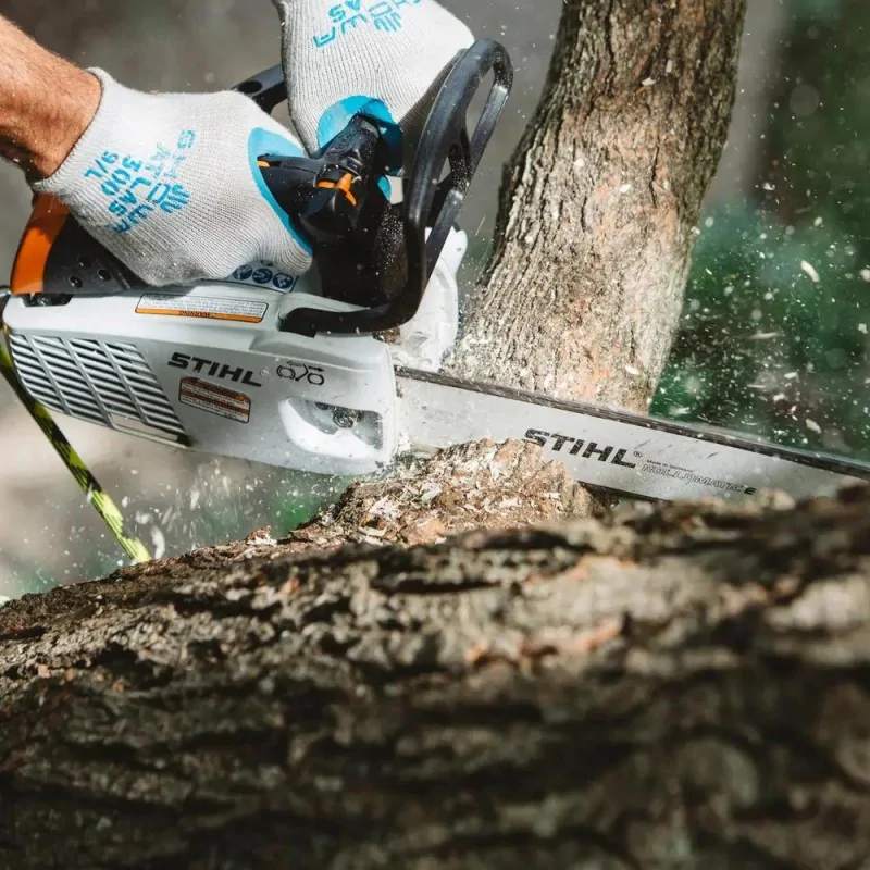 Pilarka spalinowa Stihl MS 194 T - 1,4 kW 1,9 KM - bardzo lekka pilarka do pielęgnacji drzew, z myślą o pracy w koronach drzew