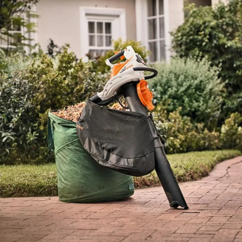 Stihl SHA 56 - Odkurzacz akumulatorowy do liści Zestaw z AK 20 i AL 101
