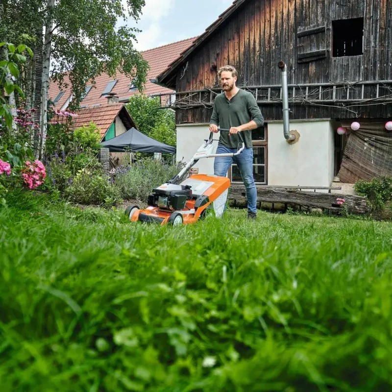 Stihl RM 650 T - 3w1 koszenie, mulczowanie, zbieranie trawy